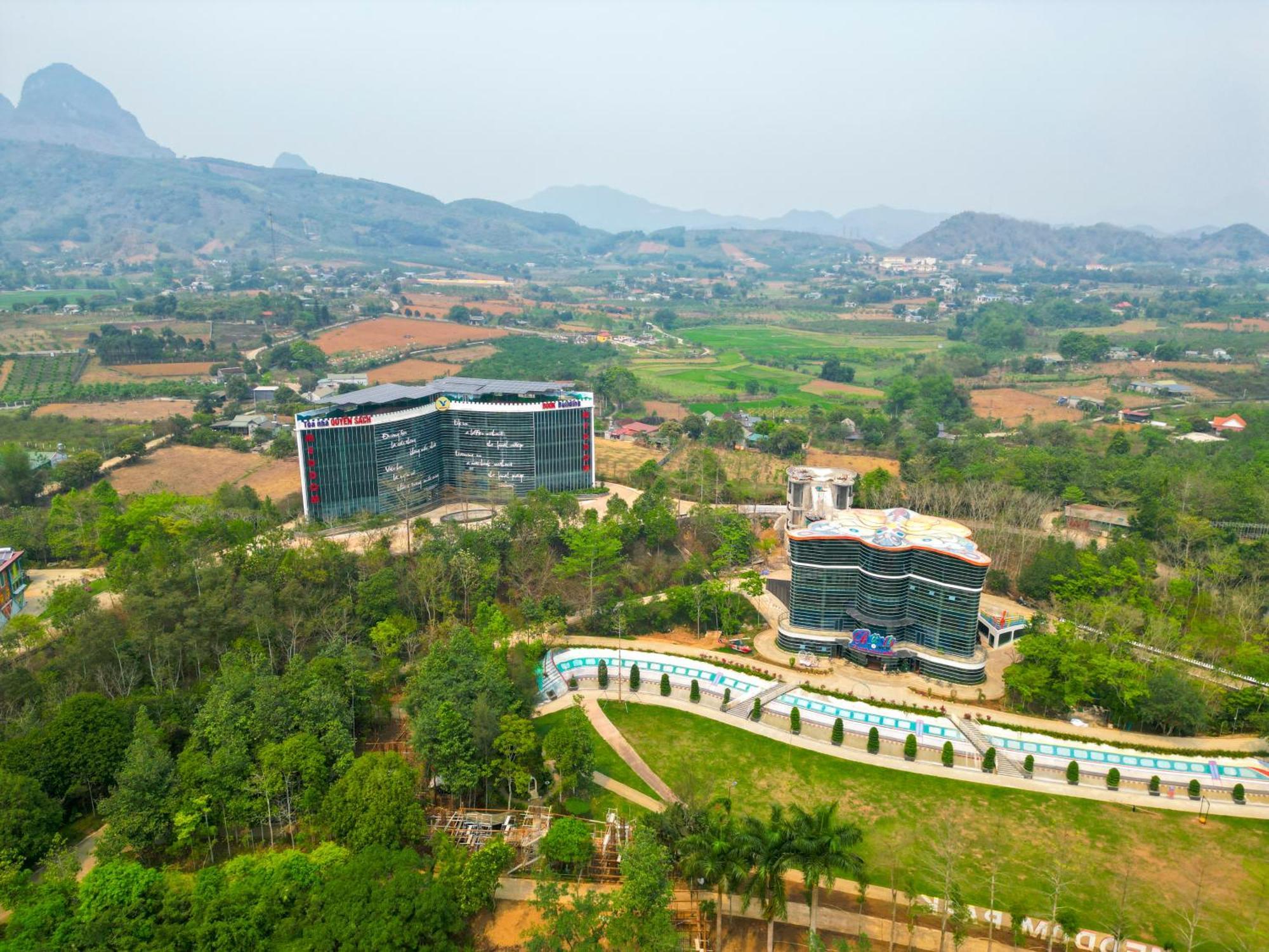 Villa Cánh Cam Cao Phong Esterno foto