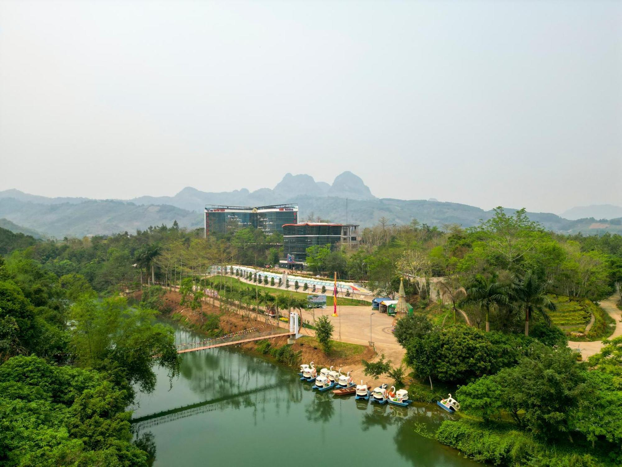 Villa Cánh Cam Cao Phong Esterno foto
